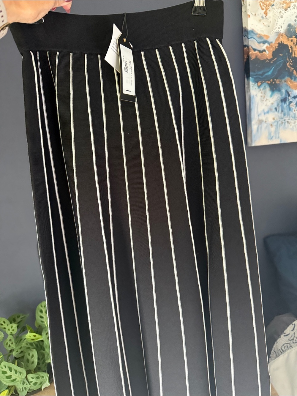 NWT Aleeza Paris XS stunning SKIRT only Black & White Vertical Stripe Knit